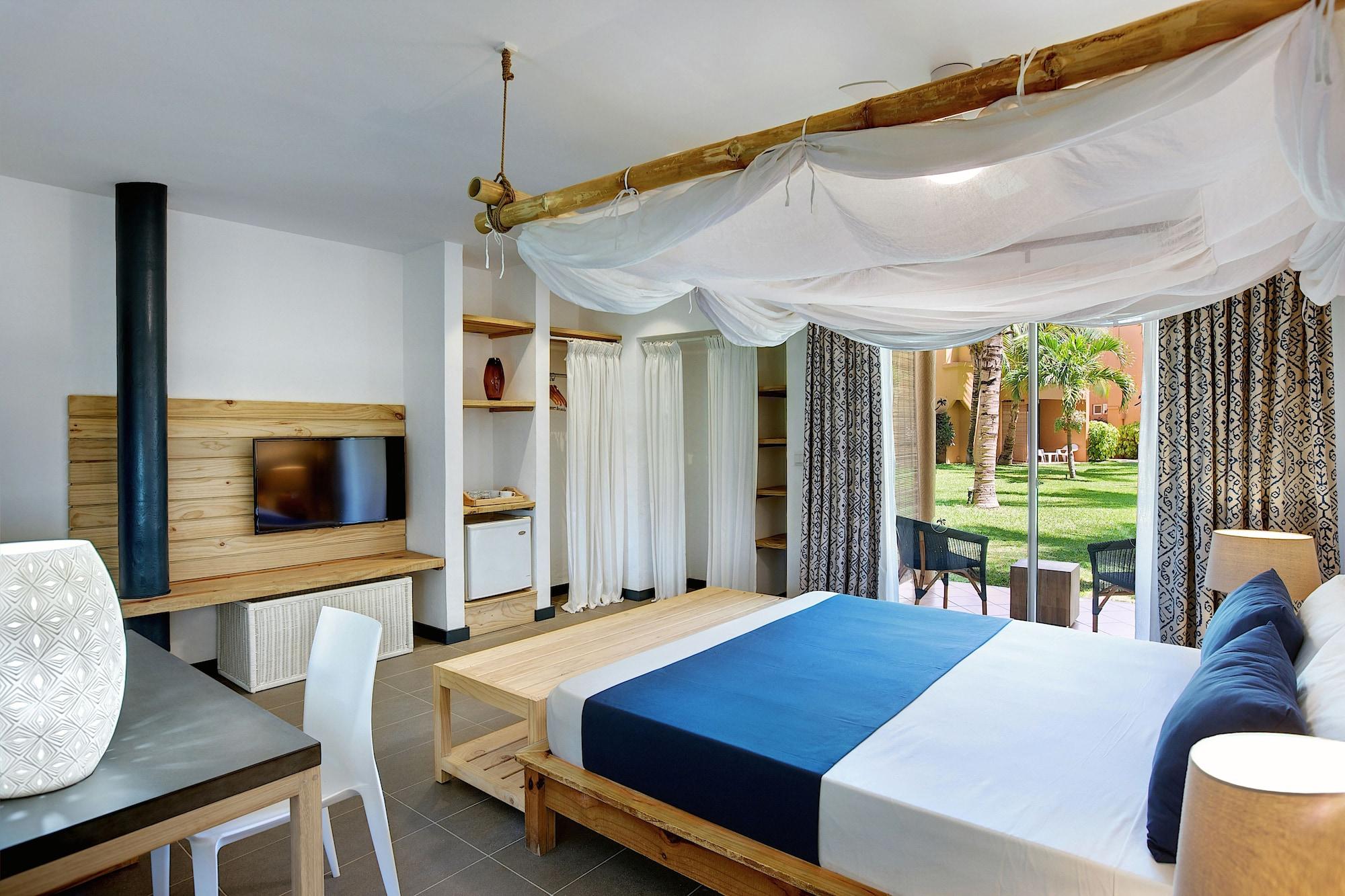 Hotel Veranda Pointe Aux Biches & 4*